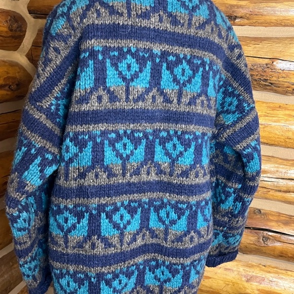 Caravan One size hand knit in Ecuador wool Blue and Teal sweater - Picture 2 of 5